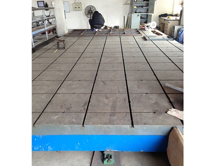 焊接平台使用中